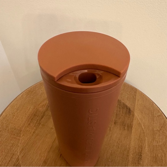 Starbucks  Terracotta Recycled Plastic Triangle Tumbler 16 oz New Without Tags - Picture 4 of 15